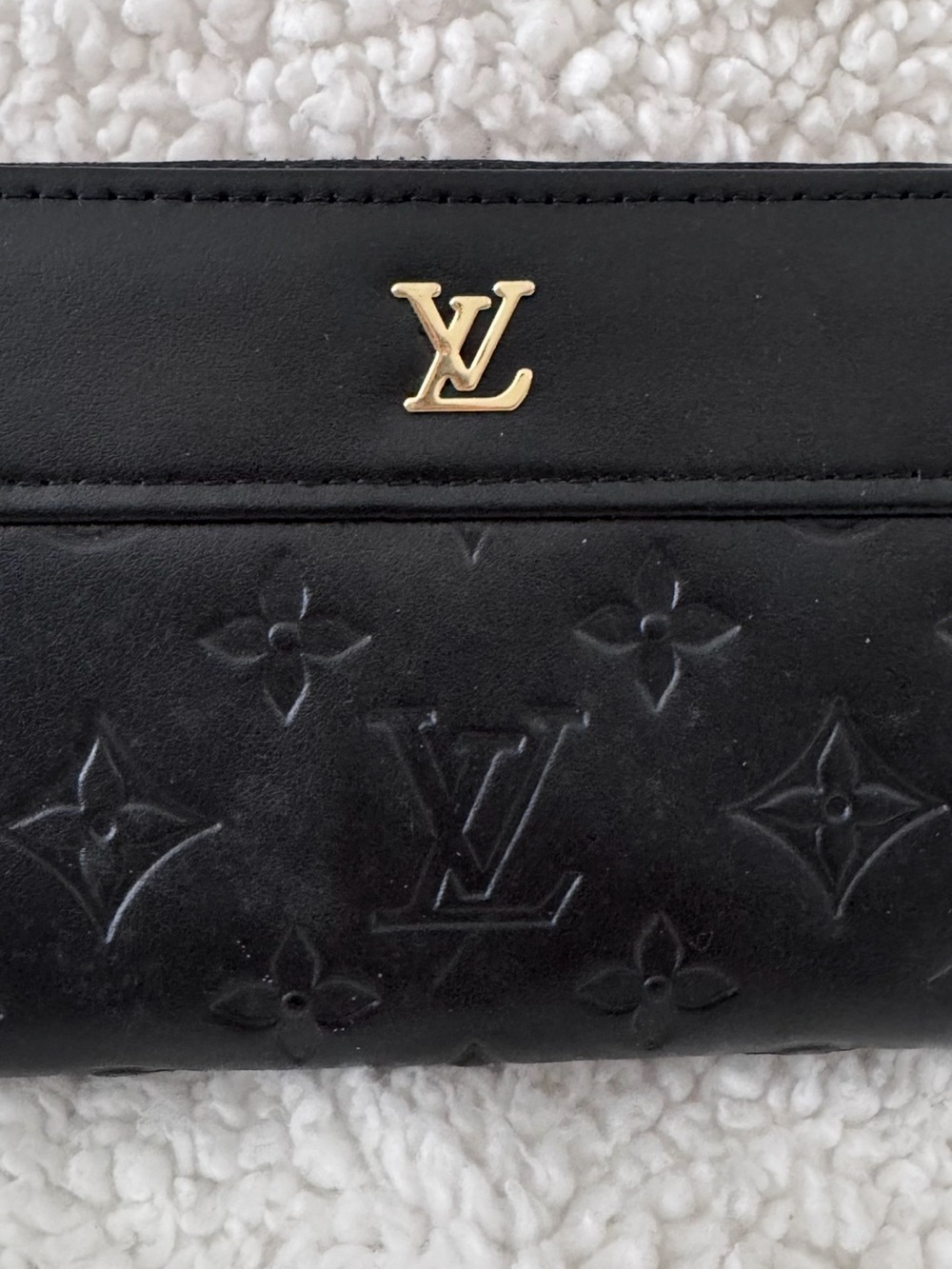 New Designer Wallet - Picture 3 of 7